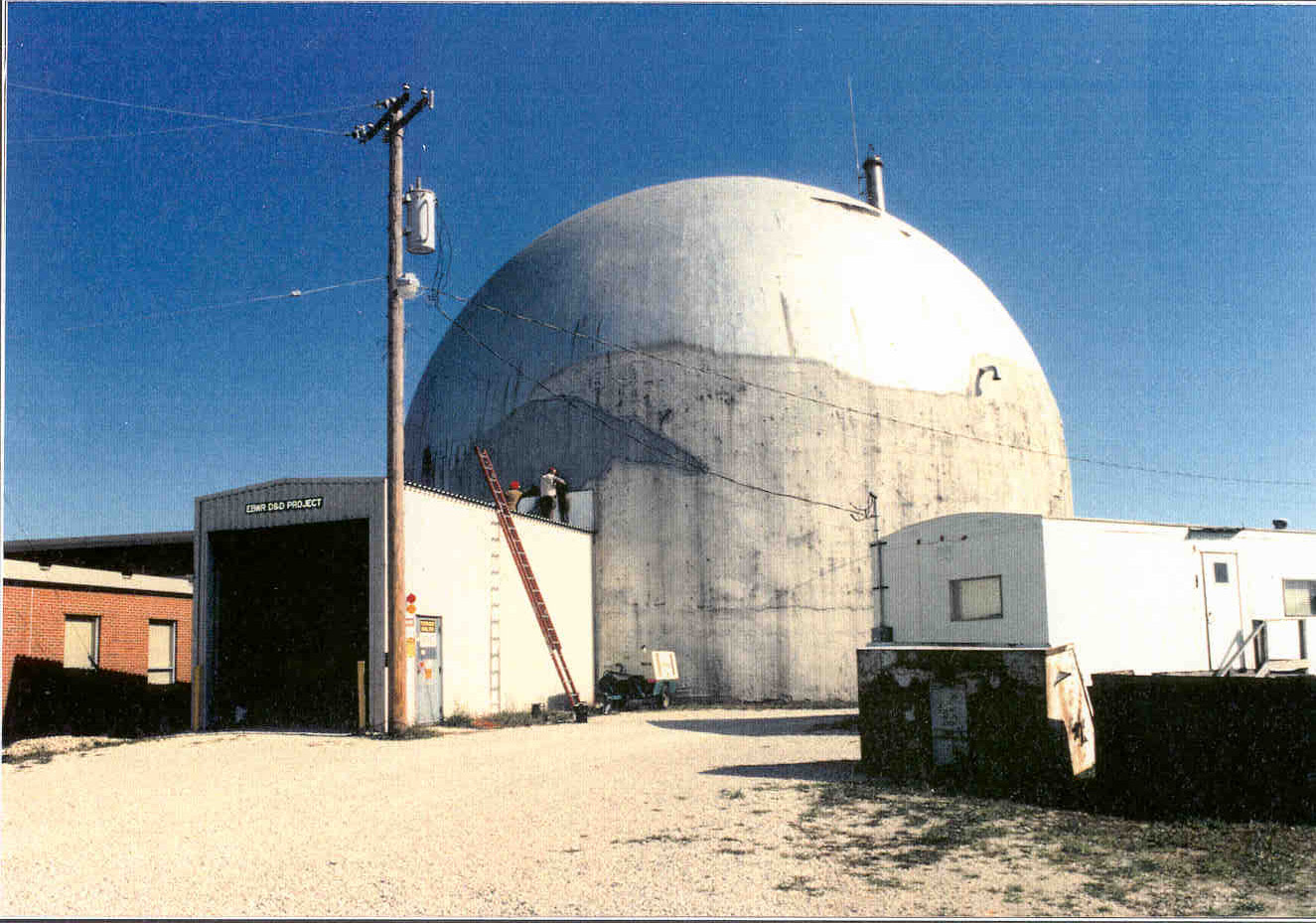 The decommissioning of the EBWR (Experimental Boiling Water Reactor) began in 1986 and was completed in February 1996.