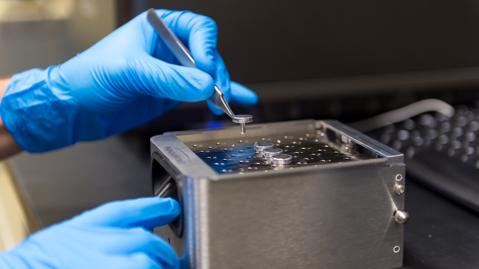 The Manufacturing Engineering Research Facility at Argonne will be used to prepare samples of battery materials for testing and characterization. (Image by Argonne National Laboratory.)
