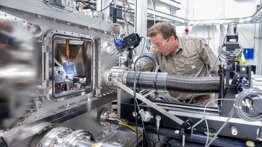 Argonne nanoscientist Martin Holt took X-ray images of the acoustic wave through the use of the Hard X-ray Nanoprobe at the Center for Nanoscale Materials and Advanced Photon Source, both U.S. Department of Energy user facilities at Argonne National Laboratory. 
